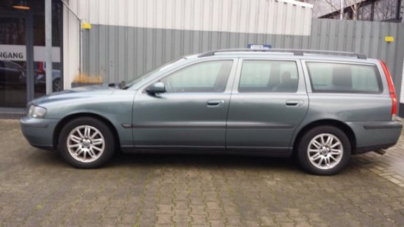 Volvo V70 - 2.4D EDITION I - 1