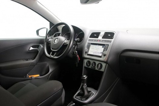 Volkswagen Polo - 1.0 TSI 95pk Connected Series Stuurbediening Parkeersensoren Navigatie Airco - 1