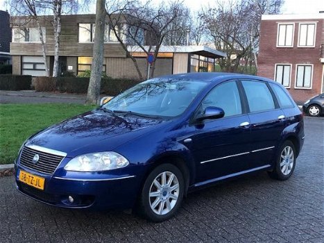 Fiat Croma - 2.2-16V Dynamic 2007 automaat PDC Trekhaak Airco PDC - 1