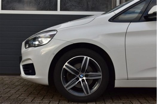 BMW 2-serie Active Tourer - 218D Aut. I LED I Navi I Trekhaak - 1