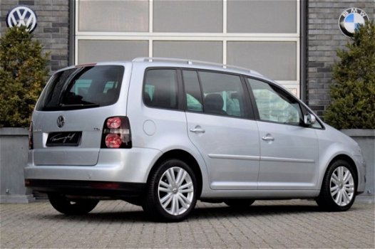 Volkswagen Touran - 1.4 16V TSI 140PK 7 PERSONEN HIGHLINE LEDER XENON - 1