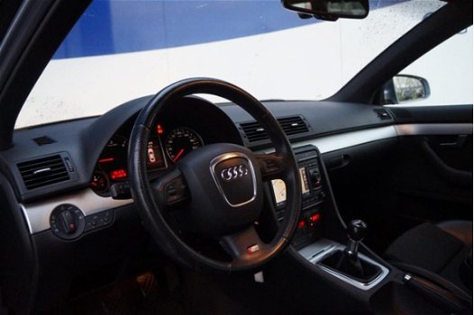 Audi A4 Avant - 2.0 TDI Advance S-Line; Navi+1/2 Leder+18