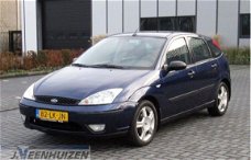 Ford Focus - 1.6-16V Ghia Bj'03 Airco