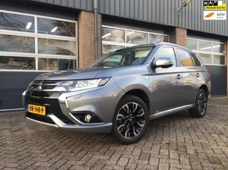 Mitsubishi Outlander - 2.0 PHEV Business Edition - 1