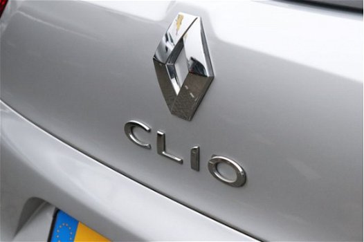 Renault Clio Estate - TCe 90 Iconic | Leder | Clima | Stoelverw. | LM velgen 17