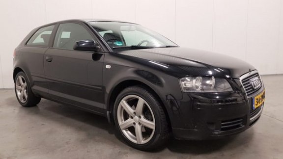 Audi A3 Sportback - 1.8 TFSI Attraction Pro Line CLIMA/NAVI/CRUISE/LMV - 1