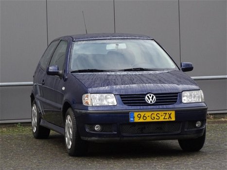 Volkswagen Polo - 1.4 Trendline APK 2020 (bj2001) - 1