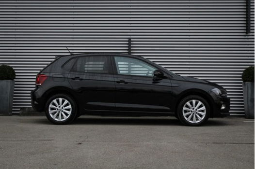 Volkswagen Polo - Highline 1.0 TSI 95pk Navigatie Active info DAB Parkeersensoren Adaptive cruise Cl - 1