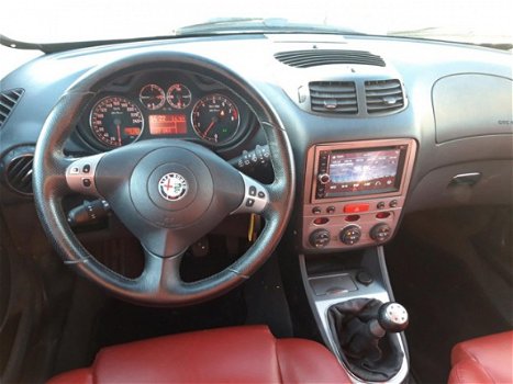 Alfa Romeo 147 - 1.6 T.Spark Veloce Distinctive - 1