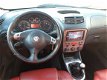 Alfa Romeo 147 - 1.6 T.Spark Veloce Distinctive - 1 - Thumbnail