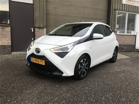 Toyota Aygo - 1.0 VVT-i x-play - 1