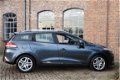Renault Clio Estate - 0.9 TCe Zen 12-2017 (NIEUW MODEL) 29.978KM Navi Airco 1e Eigenaar - 1 - Thumbnail