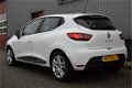 Renault Clio - 0.9 TCe Zen navigatie, cruise control, airco, bluetooth tel - 1 - Thumbnail