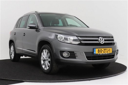 Volkswagen Tiguan - 1.4 TSI Sport&Style | NAVI | Parkeersensoren | Trekhaak - 1