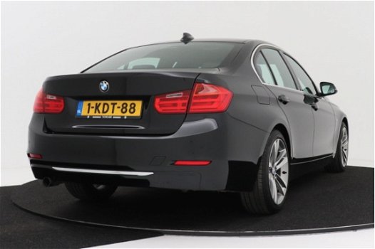 BMW 3-serie - 320i EfficientDynamics Edition Upgrade Edition | LEER | Sportstoelen | Xenon | Navigat - 1