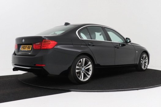 BMW 3-serie - 320i EfficientDynamics Edition Upgrade Edition | LEER | Sportstoelen | Xenon | Navigat - 1