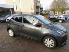 Toyota Aygo - 1.0 VVT-i x-now 5-DEURS 52dKM