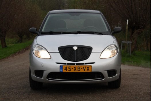 Lancia Y(psilon) - 1.2 Argento 3DRS / AIRCO / NAP / GOED ONDERHOUDEN - 1