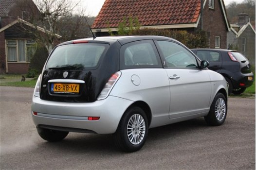 Lancia Y(psilon) - 1.2 Argento 3DRS / AIRCO / NAP / GOED ONDERHOUDEN - 1