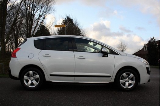 Peugeot 3008 - 2.0 HDiF HYbrid4 Blue Lease AIRCO / NAVI / AUTOMAAT / WINTERBANDEN - 1