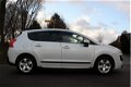 Peugeot 3008 - 2.0 HDiF HYbrid4 Blue Lease AIRCO / NAVI / AUTOMAAT / WINTERBANDEN - 1 - Thumbnail