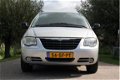 Chrysler Grand Voyager - 2.8 CRD SE Luxe AUTOMAAT / 7 PERS. / CLIMATE / CRUISE CONTROL - 1 - Thumbnail