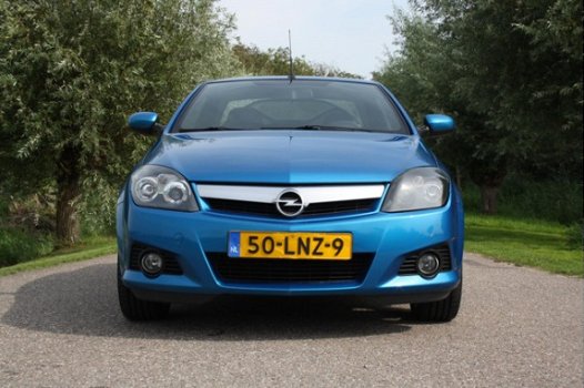 Opel Tigra TwinTop - 1.8-16V Enjoy Cabrio / 99.000KM / NAP / Leder Int - 1