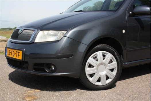 Skoda Fabia Combi - 1.4-16V Spirit+ CRUISE AIRCO NAP GOED ONDERHOUDEN - 1