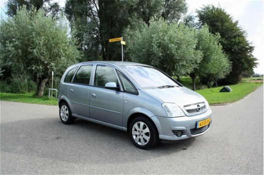 Opel Meriva - 1.6-16V Temptation AUTOMAAT / AIRCO / AFNEEMBARE TREKHAAK / MET NIEUWE APK - 1