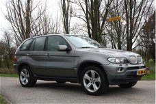 BMW X5 - 3.0d High Executive dealer onderhouden / panorama dak / navi