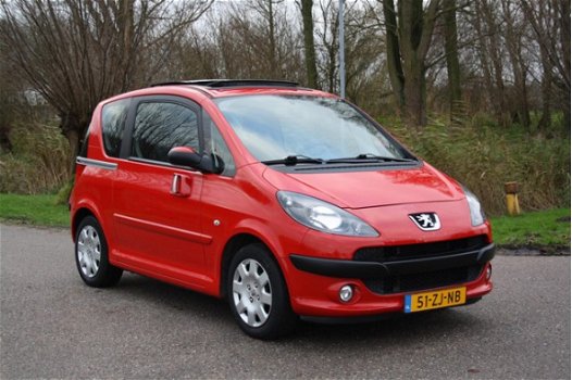 Peugeot 1007 - 1.4 Sporty 3DRS Panorama-Dak AIRCO NAP GOED ONDERHOUDEN - 1