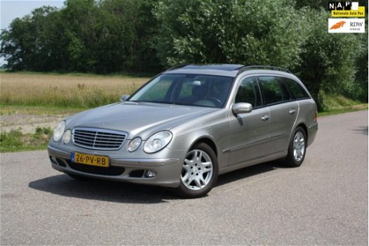 Mercedes-Benz E-klasse Combi - 320 CDI Elegance AUTOMAAT AIRCO NAVI LEDER TREKHAAK APK - 1