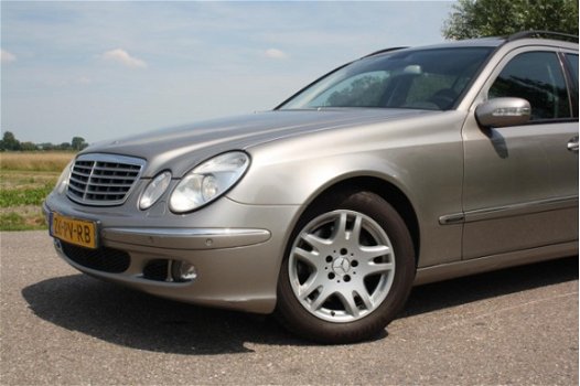 Mercedes-Benz E-klasse Combi - 320 CDI Elegance AUTOMAAT AIRCO NAVI LEDER TREKHAAK APK - 1