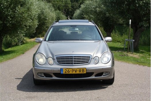 Mercedes-Benz E-klasse Combi - 320 CDI Elegance AUTOMAAT AIRCO NAVI LEDER TREKHAAK APK - 1