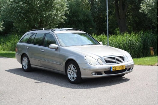 Mercedes-Benz E-klasse Combi - 320 CDI Elegance AUTOMAAT AIRCO NAVI LEDER TREKHAAK APK - 1