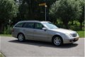 Mercedes-Benz E-klasse Combi - 320 CDI Elegance AUTOMAAT AIRCO NAVI LEDER TREKHAAK APK - 1 - Thumbnail