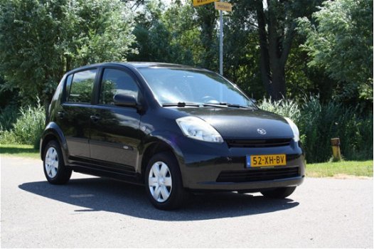 Daihatsu Sirion 2 - 1.0-12V Trend 5DRS / NAP / GOED ONDERHOUDEN / 70PK - 1