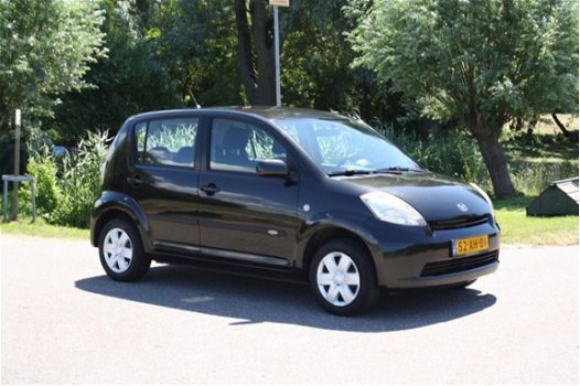 Daihatsu Sirion 2 - 1.0-12V Trend 5DRS / NAP / GOED ONDERHOUDEN / 70PK - 1