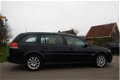 Opel Vectra Wagon - 2.2-16V V-Line AIRCO NAP GOED ONDERHOUDEN - 1 - Thumbnail