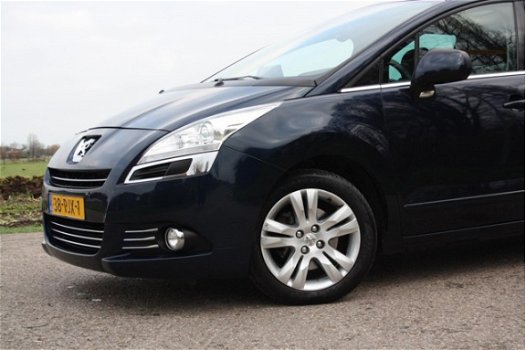 Peugeot 5008 - 1.6 THP GT 5p. Panorama-Dak 6BAK GOOT NAV GOED ONDERHOUDEN - 1