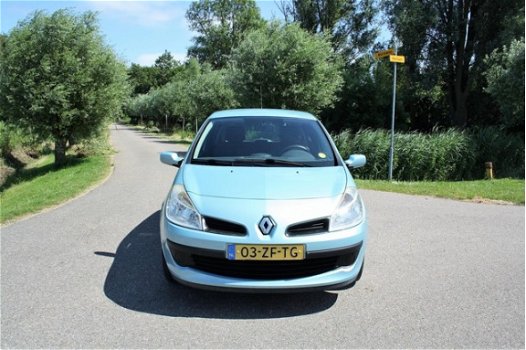 Renault Clio - 1.2 TCE Rip Curl AIRCO CRUISECONTROLE TREKHAAK 1STE EIGENAAR - 1