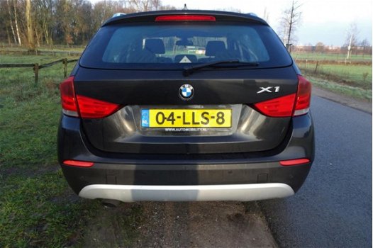 BMW X1 - SDrive18i Executive zeer goed onderhouden Prachtige wagen Navigatie Schuifdak - 1