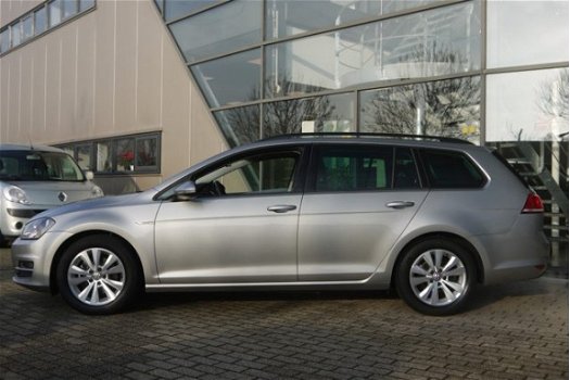 Volkswagen Golf Variant - 1.0 TSI Connected Series Nav/climate/Camera/PDC - 1