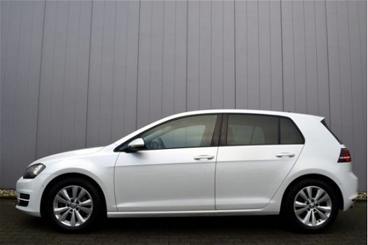 Volkswagen Golf - 1.6 TDi 5Drs Highline Bi-Xenon, Full Map Navi, Sportstoelen, LED Achterlichten, 1e - 1