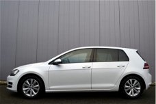 Volkswagen Golf - 1.6 TDi 5Drs Highline Bi-Xenon, Full Map Navi, Sportstoelen, LED Achterlichten, 1e