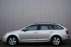 Skoda Octavia Combi - 1.6 TDi Greenline Businessline ECC, Full Map Navi, Trekhaak, Dealer Onderhoude