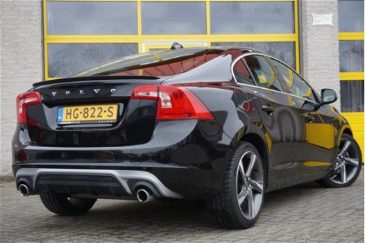 Volvo S60 - 2.0 D2 R-Design Business BJ2015 LED V+A | LMV18