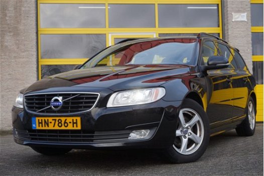 Volvo V70 - 2.0 D3 Dynamic Edition BJ2015 LED V+A | LMV16