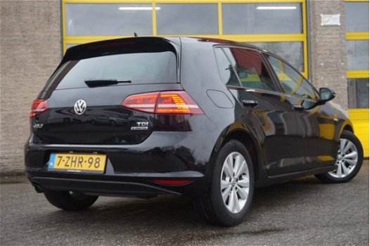 Volkswagen Golf - 1.6 TDI 5drs Highline BlueMotion BJ2014 LED V+A | LMV16