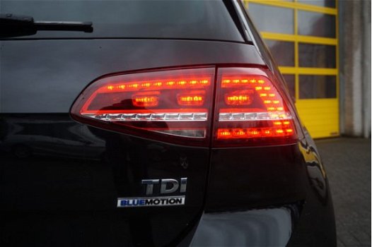 Volkswagen Golf - 1.6 TDI 5drs Highline BlueMotion BJ2014 LED V+A | LMV16